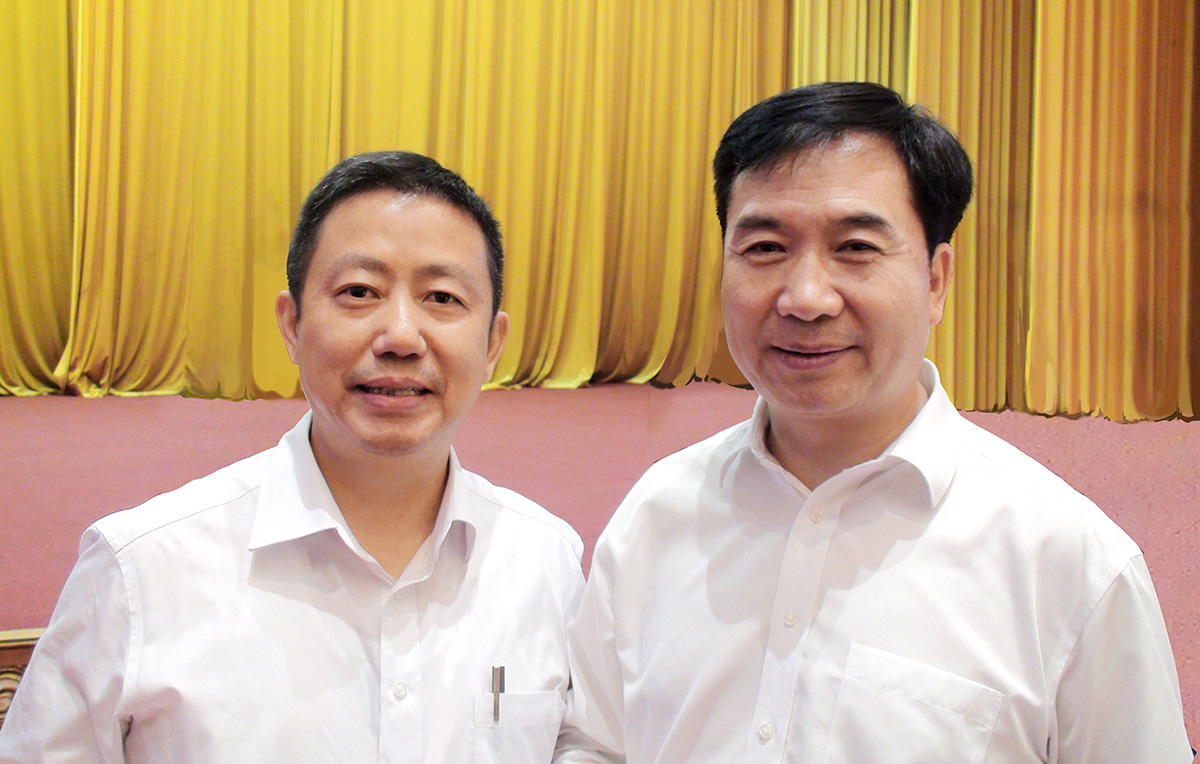 中央政治局常委、中央紀(jì)律檢查委員會(huì)書(shū)記李希與周海江合影